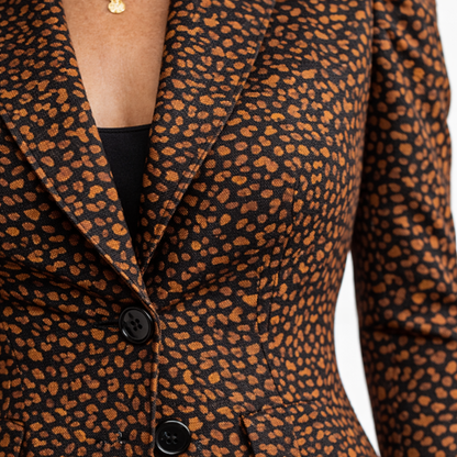 Zanorly™ Veste Élégance Chic – Coupe Cintrée Flatteuse & Style Intemporel